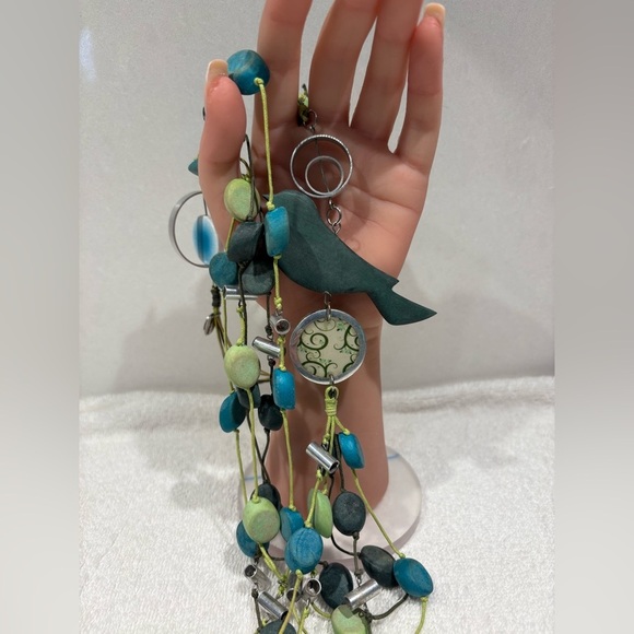 Caracol Statement Necklace with Bird Pendant & Multicolor Beads - Picture 5 of 9